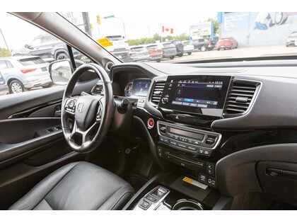 used 2022 Honda Pilot car, priced at $45,988