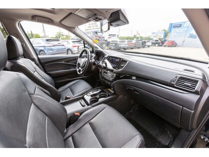 used 2022 Honda Pilot car, priced at $45,988