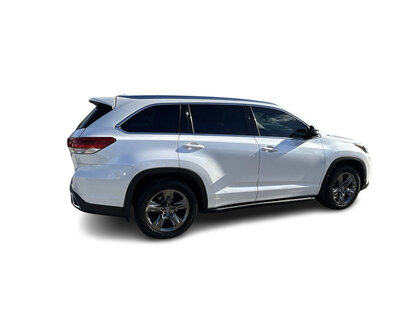 used 2018 Toyota Highlander car, priced at $32,299