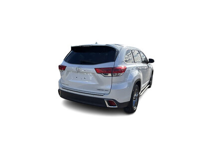used 2018 Toyota Highlander car, priced at $32,299