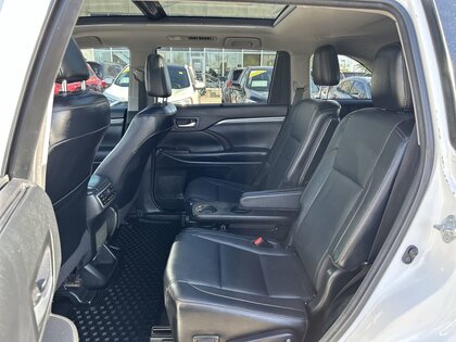 used 2018 Toyota Highlander car, priced at $32,299