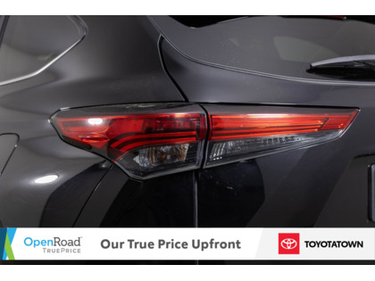 used 2023 Toyota Highlander car, priced at $42,998