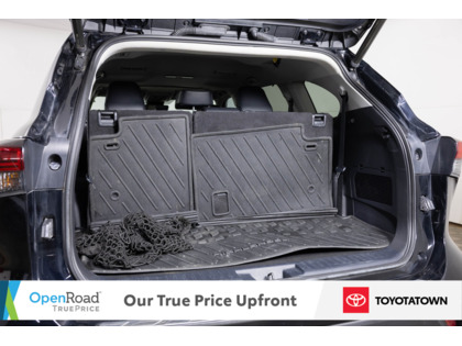 used 2023 Toyota Highlander car, priced at $42,998