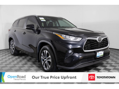 used 2023 Toyota Highlander car, priced at $42,998