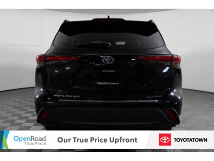 used 2023 Toyota Highlander car, priced at $42,998