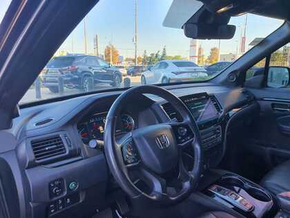 used 2021 Honda Pilot car, priced at $43,995