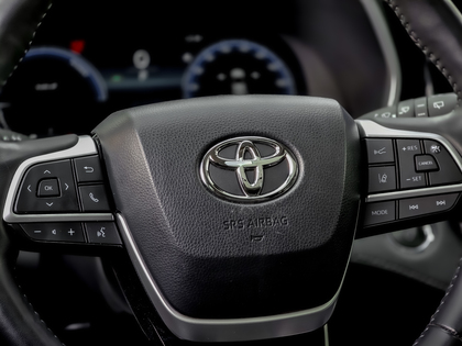 used 2023 Toyota Highlander car, priced at $60,495