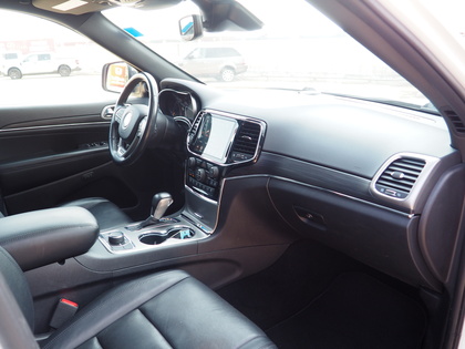used 2020 Jeep Grand Cherokee car, priced at $33,900