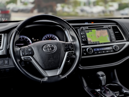 used 2019 Toyota Highlander car, priced at $33,995