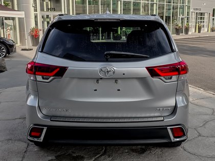 used 2019 Toyota Highlander car, priced at $33,995