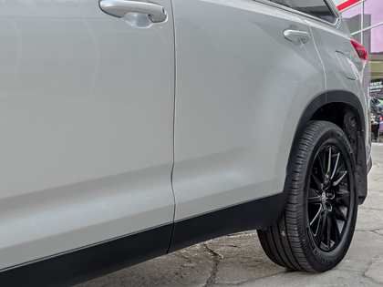 used 2019 Toyota Highlander car, priced at $33,995