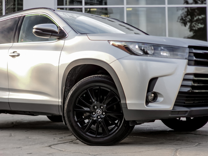 used 2019 Toyota Highlander car, priced at $33,995