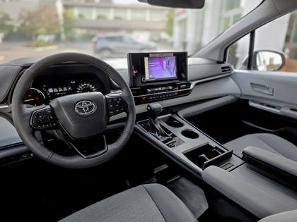 used 2025 Toyota Sienna car, priced at $59,995