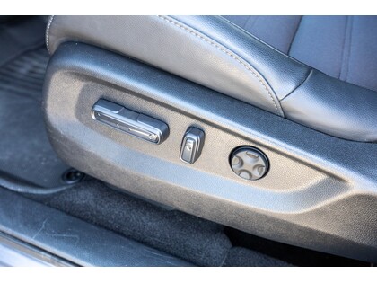 used 2020 Honda CR-V car, priced at $32,988