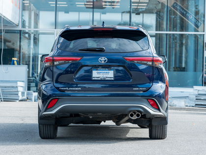 used 2021 Toyota Highlander car, priced at $44,993