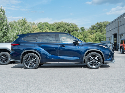 used 2021 Toyota Highlander car, priced at $44,993