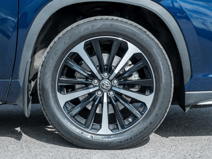 used 2021 Toyota Highlander car, priced at $44,993