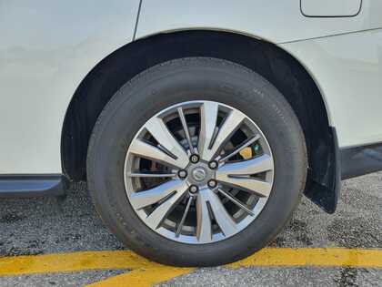 used 2018 Nissan Pathfinder car