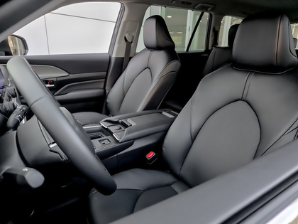used 2025 Toyota Grand Highlander car, priced at $64,495