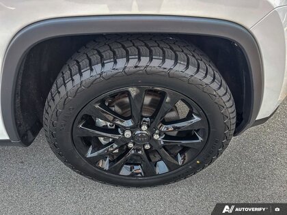 used 2021 Jeep Grand Cherokee car, priced at $32,414