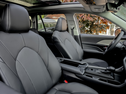 used 2025 Toyota Grand Highlander car, priced at $67,995