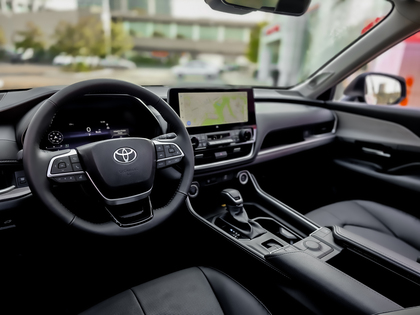 used 2025 Toyota Grand Highlander car, priced at $67,995