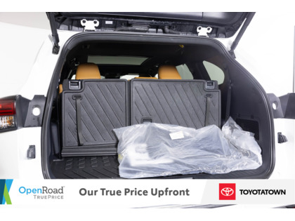 used 2024 Toyota Highlander car, priced at $50,998