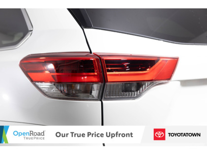 used 2019 Toyota Highlander car, priced at $35,998