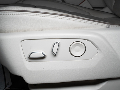 used 2022 GMC Yukon car, priced at $69,900