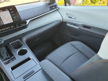used 2024 Toyota Sienna car, priced at $62,990