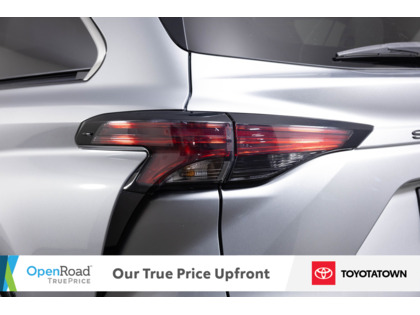used 2022 Toyota Sienna car, priced at $49,798