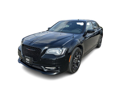 used 2023 Chrysler 300 car