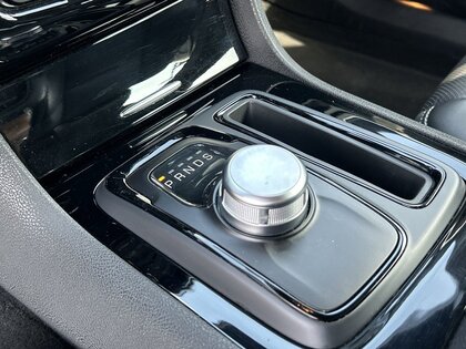 used 2023 Chrysler 300 car