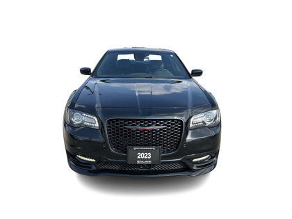used 2023 Chrysler 300 car