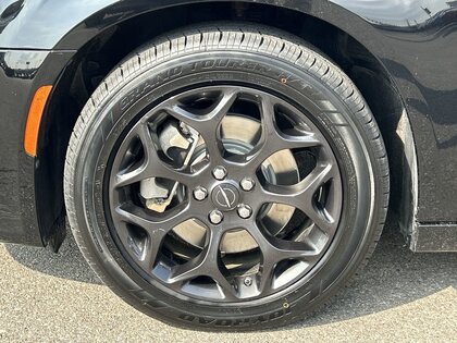 used 2023 Chrysler 300 car