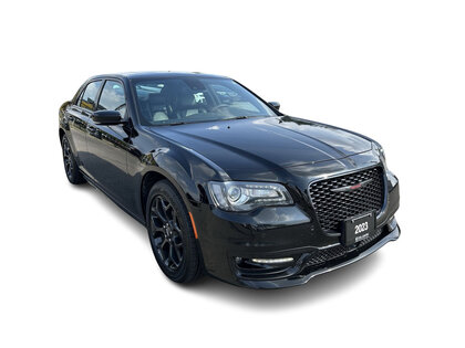 used 2023 Chrysler 300 car