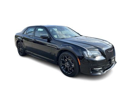 used 2023 Chrysler 300 car