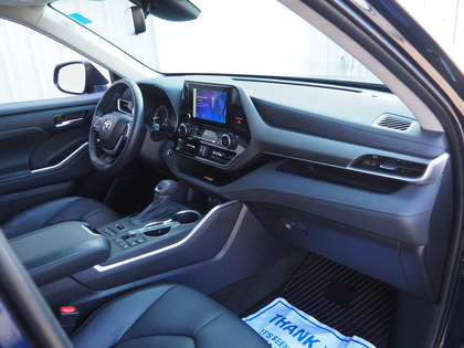 used 2023 Toyota Highlander car, priced at $52,900