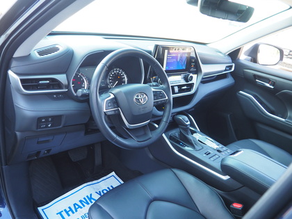 used 2023 Toyota Highlander car, priced at $52,900