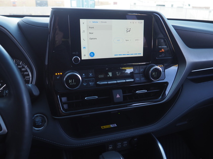 used 2023 Toyota Highlander car, priced at $52,900