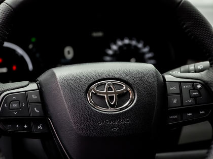 used 2025 Toyota Sienna car, priced at $59,995