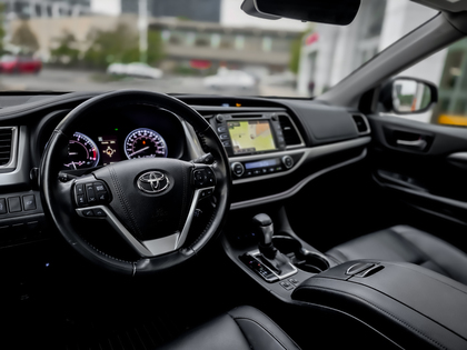 used 2019 Toyota Highlander car, priced at $33,495