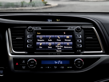 used 2019 Toyota Highlander car, priced at $33,495