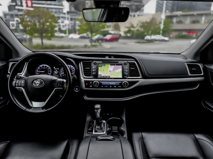 used 2019 Toyota Highlander car, priced at $33,495