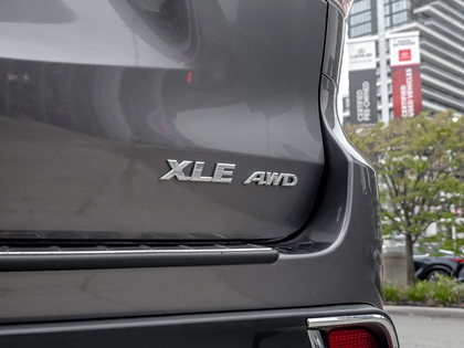 used 2019 Toyota Highlander car, priced at $33,495