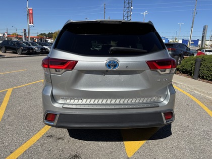 used 2018 Toyota Highlander car, priced at $34,995