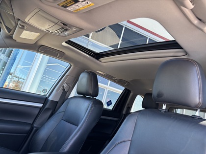 used 2018 Toyota Highlander car, priced at $34,995
