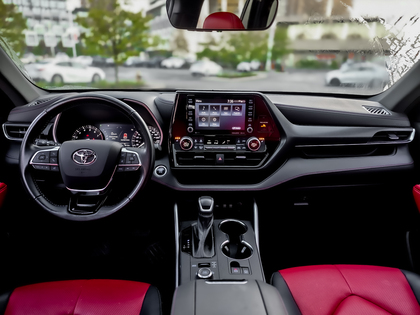 used 2021 Toyota Highlander car, priced at $46,495