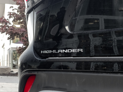 used 2021 Toyota Highlander car, priced at $46,495