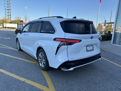used 2022 Toyota Sienna car, priced at $50,995